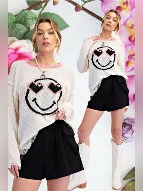 Easel Delulu for the Plot Distressed Smiley Sweater Heart Eyes White New Medium